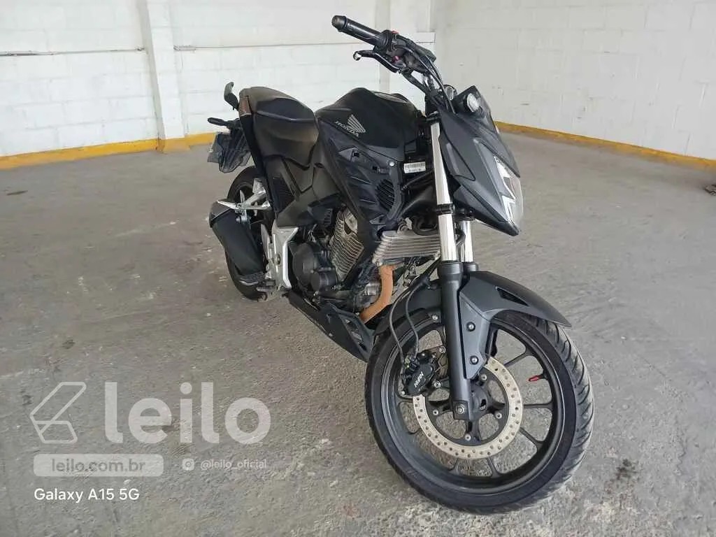 LOTE 014 - HONDA CB300F TWISTER CBS 2023