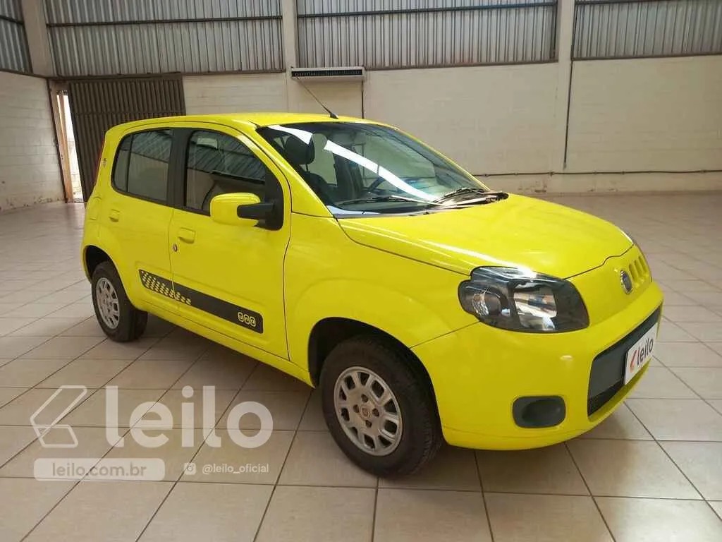 LOTE 017 - FIAT UNO VIVACE 1.0 2014