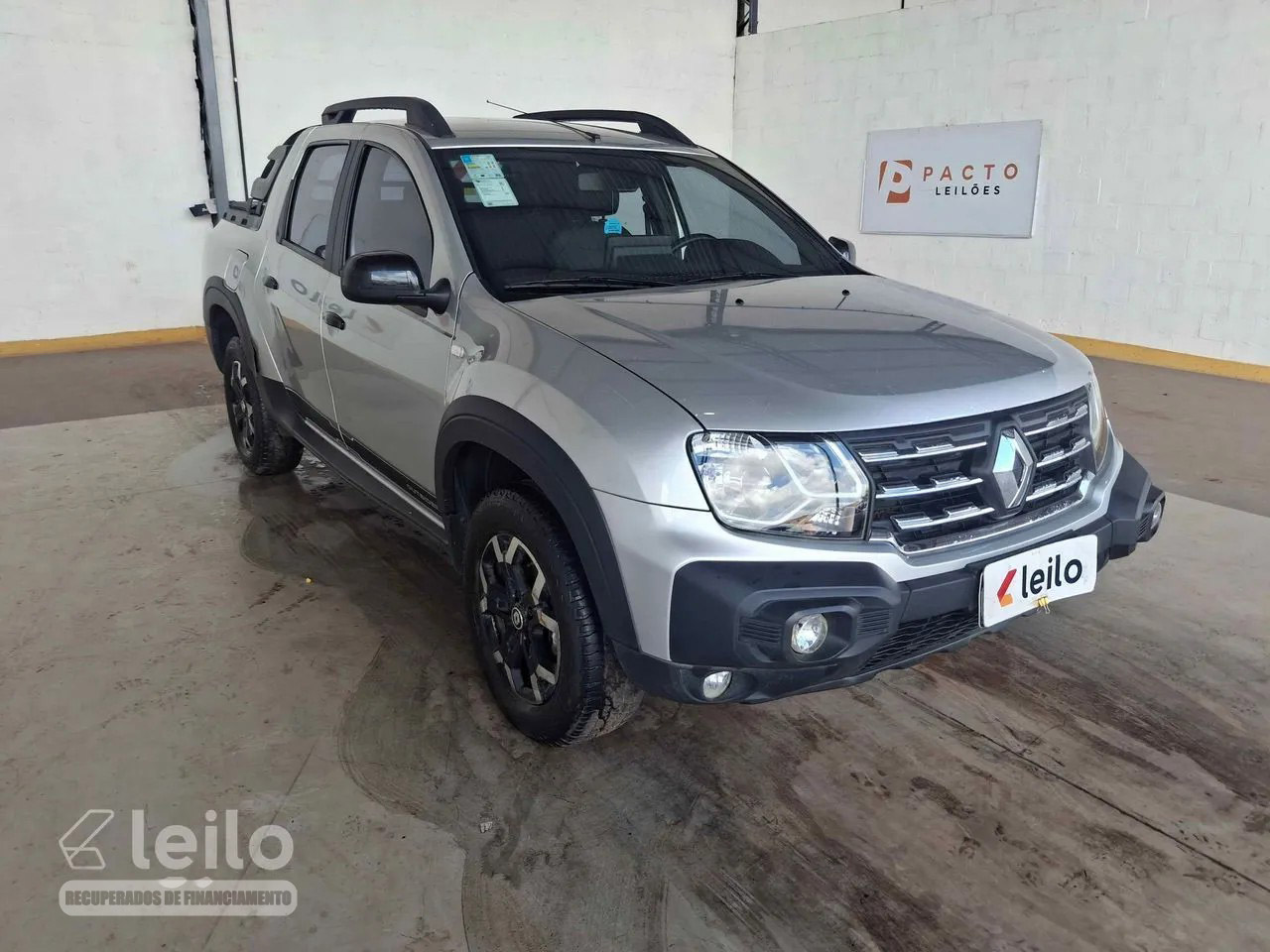 LOTE 036 - RENAULT OROCH OUTSIDER 1.3 C 2023