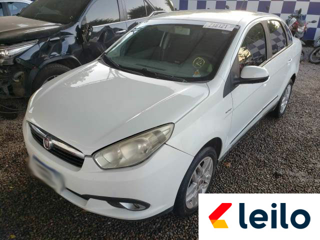 LOTE 039 -  FIAT GRAND SIENA ESSENCE E.TORQ 2013